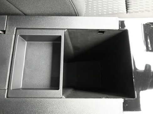 New 2026 Chevrolet Equinox LT w/ Safety and Technology Package FWD image 38
