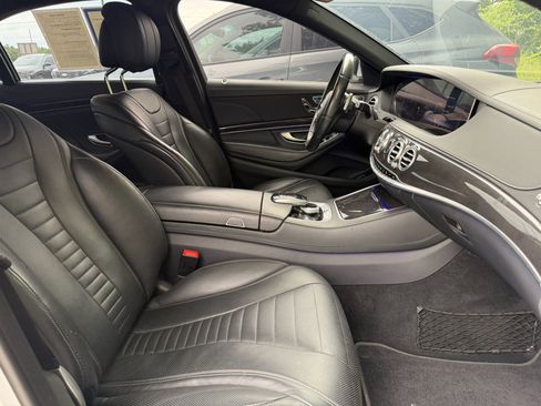 Used 2019 Mercedes-Benz S 560 4MATIC Sedan image 12