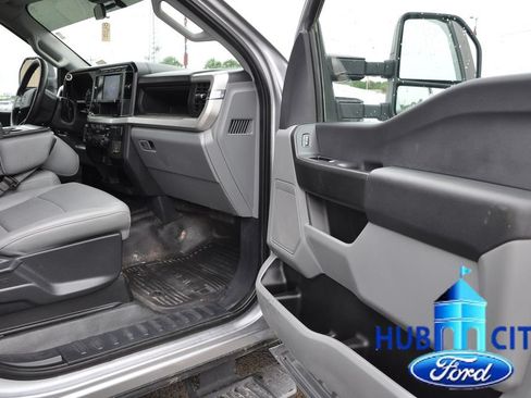Used 2023 Ford F250 XL w/ 360-Degree Camera Package RWD image 17