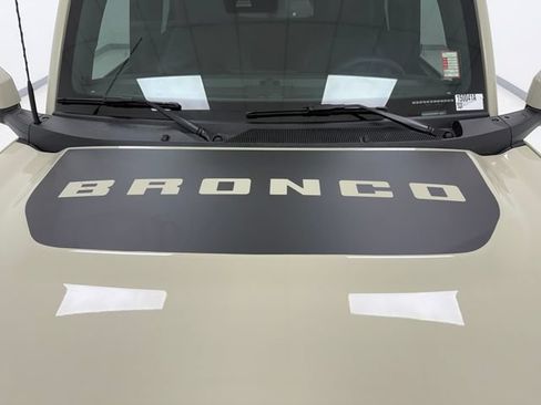 Used 2025 Ford Bronco Outer Banks AWD/4WD image 9