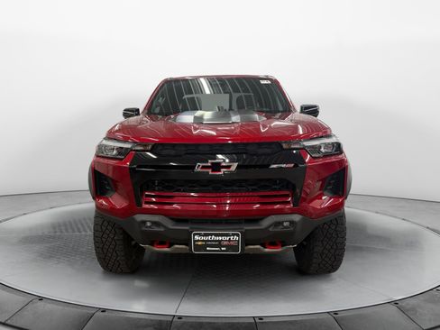 Used 2023 Chevrolet Colorado ZR2 AWD/4WD image 7
