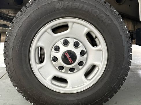 Certified 2024 GMC Sierra 2500 Pro w/ Convenience Package image 10