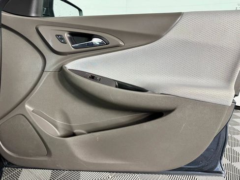 Used 2020 Chevrolet Malibu LS image 38