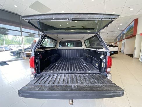 Used 2019 Toyota Tacoma TRD Off-Road w/ TRD Premium Off Road Package AWD/4WD image 26