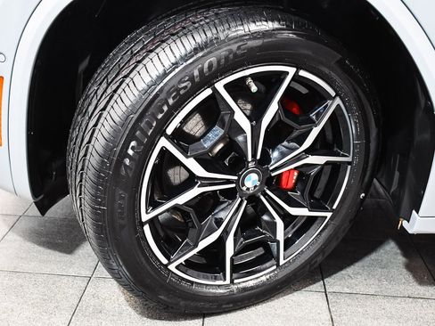 Used 2024 BMW X4 M40i w/ Premium Package image 7
