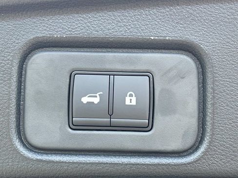 New 2026 Nissan Pathfinder SL w/ SL Premium Package (P04) AWD/4WD image 15