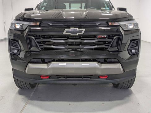 Used 2023 Chevrolet Colorado Z71 w/ Z71 Convenience Package 2 AWD/4WD image 2