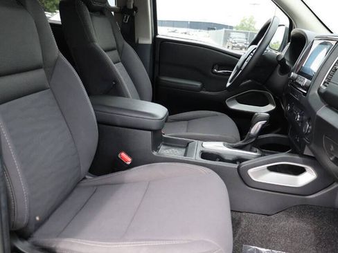 Used 2022 Nissan Frontier SV RWD image 15