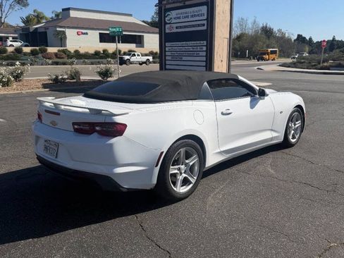 Used 2020 Chevrolet Camaro LT RWD image 5