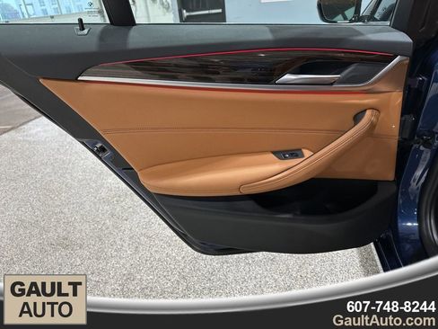 Used 2021 BMW 540i xDrive w/ Convenience Package image 16