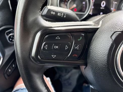 Used 2023 Jeep Gladiator Sport AWD/4WD image 11