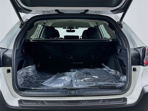 Used 2025 Subaru Outback Premium w/ Popular Package #1 image 16