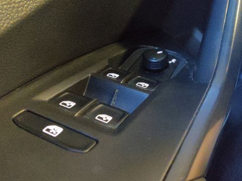Used 2020 Volkswagen Jetta S FWD image 27