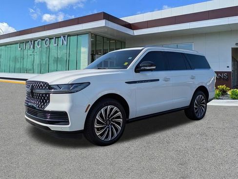 Certified 2025 Lincoln Navigator Black Label AWD/4WD image 8