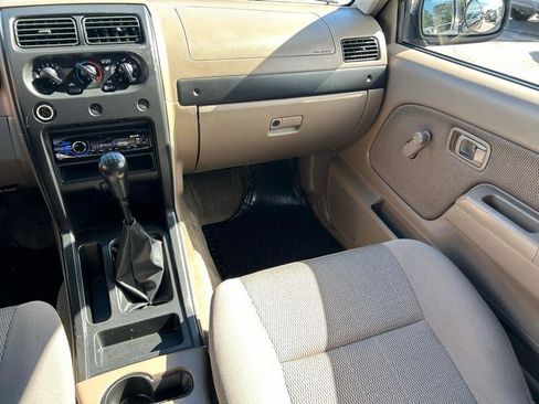 Used 2003 Nissan Frontier XE image 13