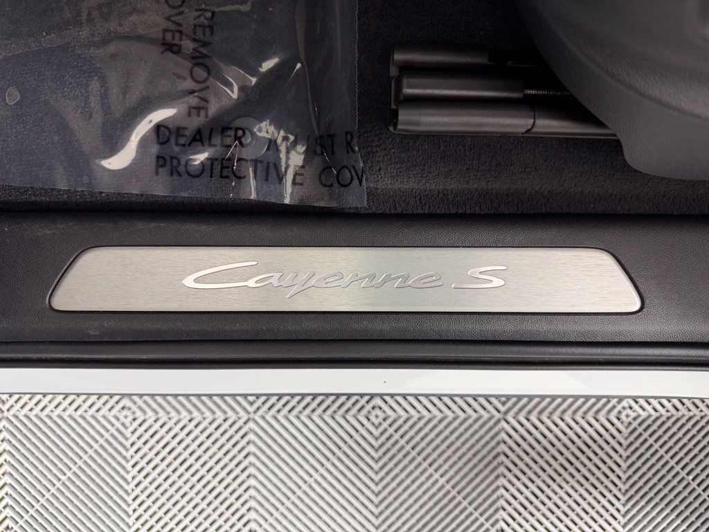 Certified 2024 Porsche Cayenne S AWD/4WD image 22