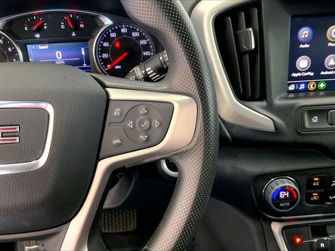 Used 2023 GMC Terrain SLE w/ Driver Convenience Package image 22