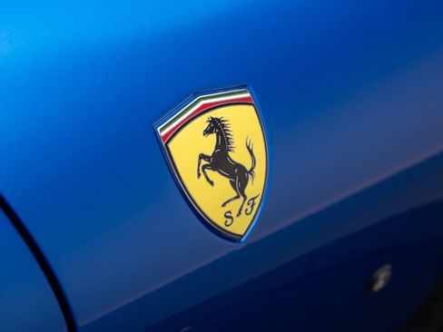 Used 2026 Ferrari Roma Spider RWD image 42