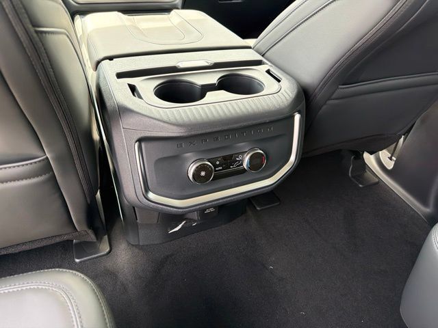 New 2027 Ford Expedition Active AWD/4WD image 9