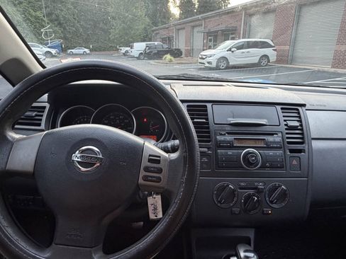 Used 2011 Nissan Versa 1.8 S w/ PWR Plus Pkg FWD image 11