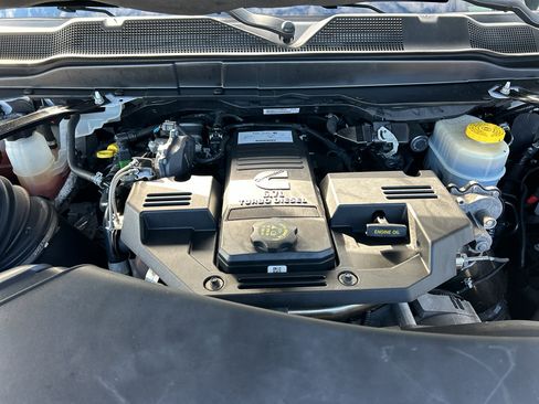 Used 2022 RAM 2500 Laramie w/ Safety Group B image 36