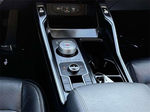 Used 2025 Kia Sorento EX image 27