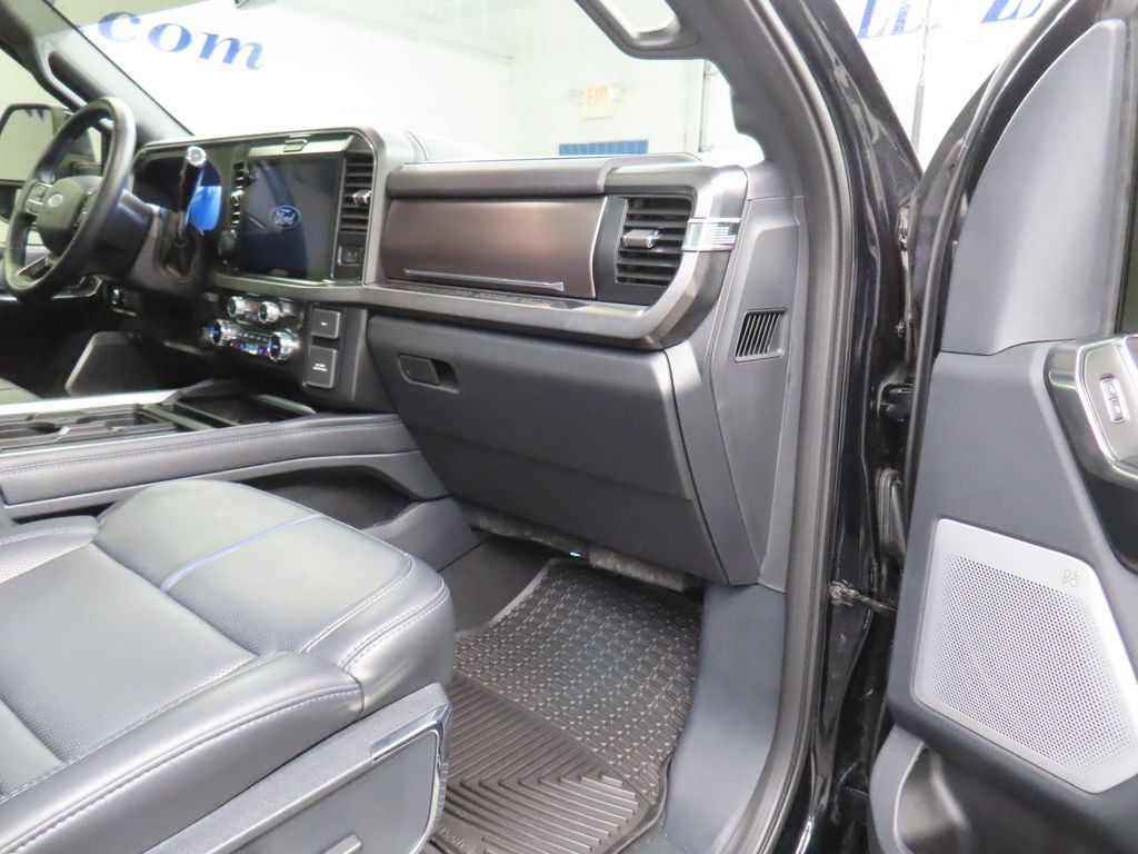 Used 2026 Ford F250 Platinum AWD/4WD image 41