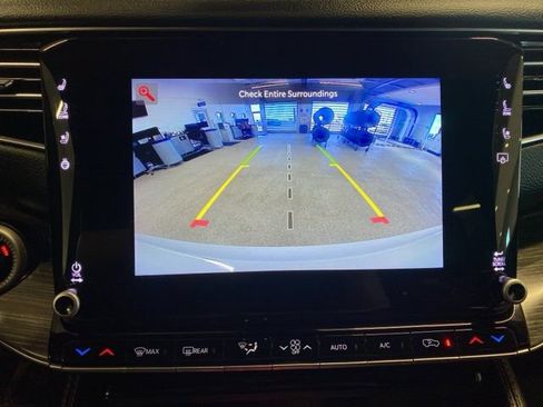 Used 2024 Jeep Wagoneer Series II image 21