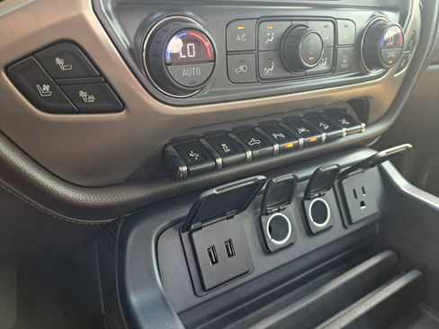 Used 2017 GMC Sierra 1500 Denali w/ Denali Ultimate Package AWD/4WD image 16