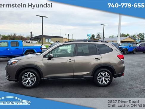 Used 2024 Subaru Forester Premium AWD/4WD image 4