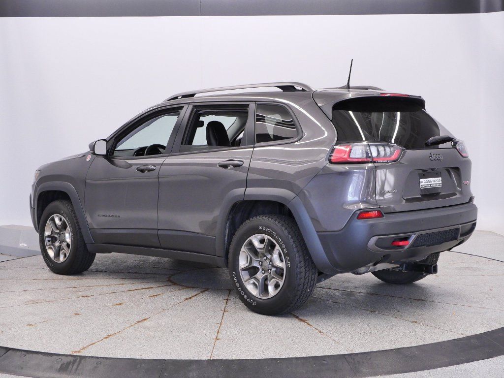 Used 2019 Jeep Cherokee Trailhawk w/ Cold Weather Group AWD/4WD image 3
