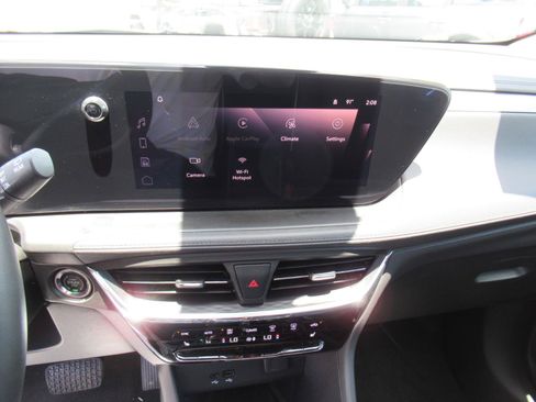 Used 2025 Buick Encore GX Avenir w/ Avenir Technology Package AWD/4WD image 25