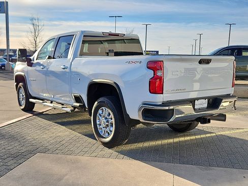 Used 2023 Chevrolet Silverado 2500 LTZ image 2