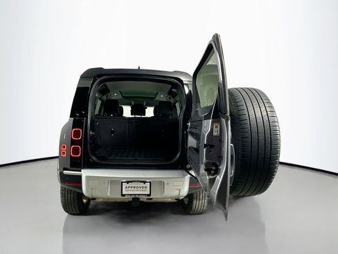 Certified 2023 Land Rover Defender 110 SE image 30