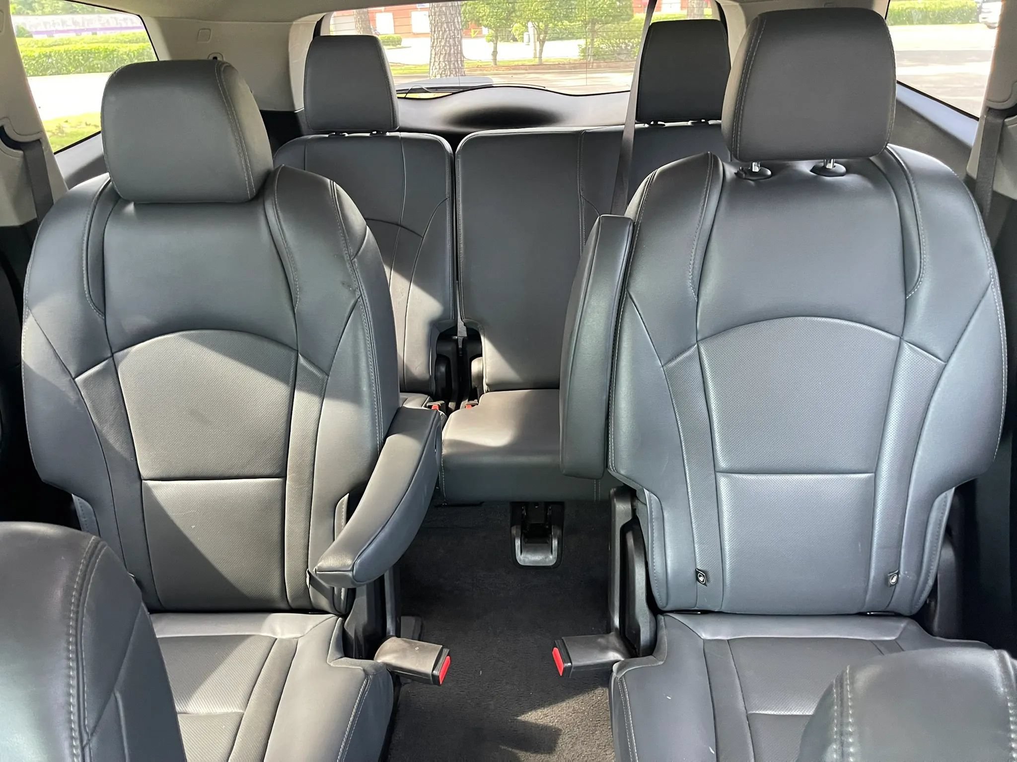 Used 2019 Buick Enclave Essence FWD image 16