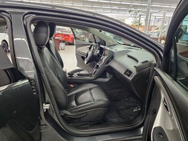 Used 2015 Chevrolet Volt Premium w/ Premium Trim Package FWD image 34