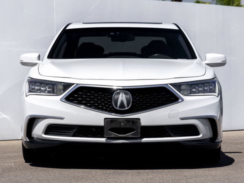 Used 2018 Acura RLX w/ Technology Package FWD image 3