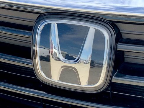 Used 2024 Honda Odyssey Touring image 17