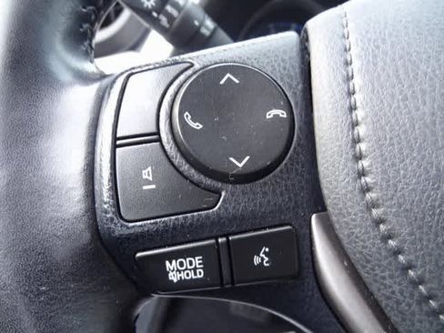 Used 2017 Toyota RAV4 XLE image 11