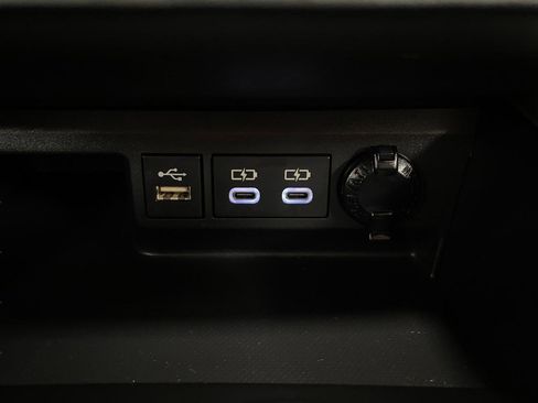 Used 2023 Toyota Highlander L image 24