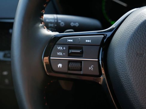 Used 2025 Honda CR-V Sport Touring image 18