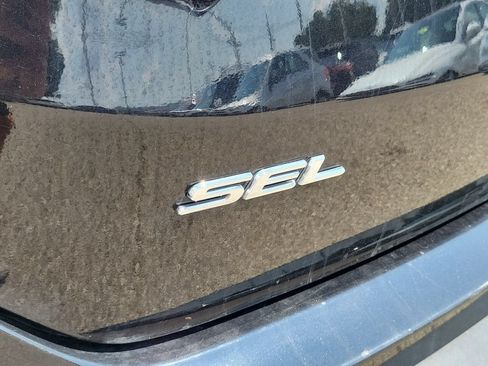 Used 2024 Ford Edge SEL AWD/4WD image 6