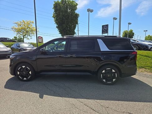 Used 2025 Kia Carnival EX FWD image 6