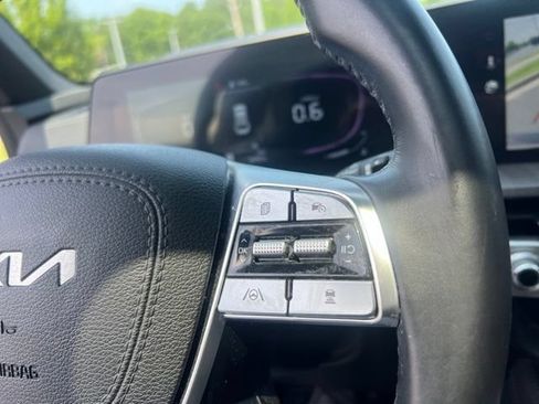 Used 2023 Kia Telluride EX w/ EX Captain's Chair Package FWD image 20