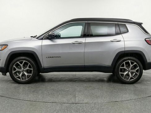 Used 2025 Jeep Compass Limited image 5