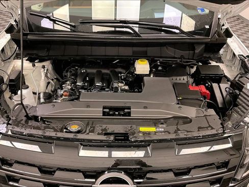 New 2026 Nissan Pathfinder Platinum AWD/4WD image 11
