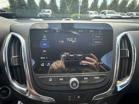 Used 2022 Chevrolet Equinox LT image 13