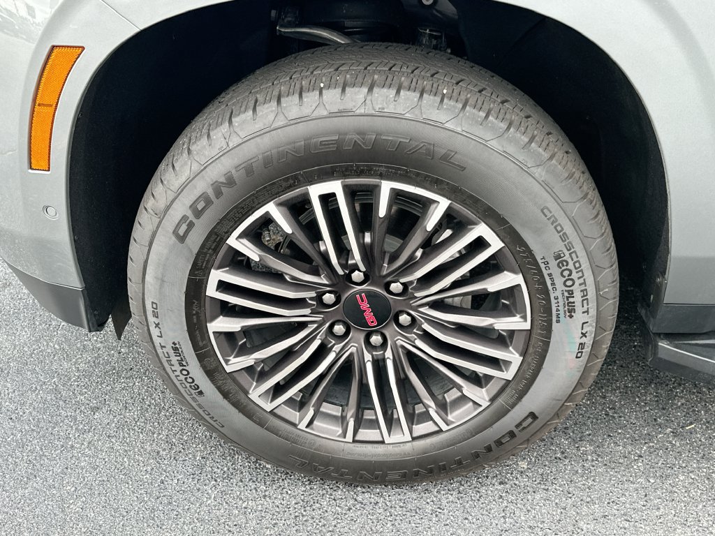 Used 2025 GMC Yukon XL Elevation RWD image 24