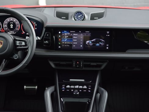 Certified 2025 Porsche Cayenne GTS AWD/4WD image 22