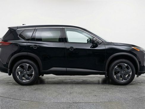 Used 2025 Nissan Rogue SV image 11